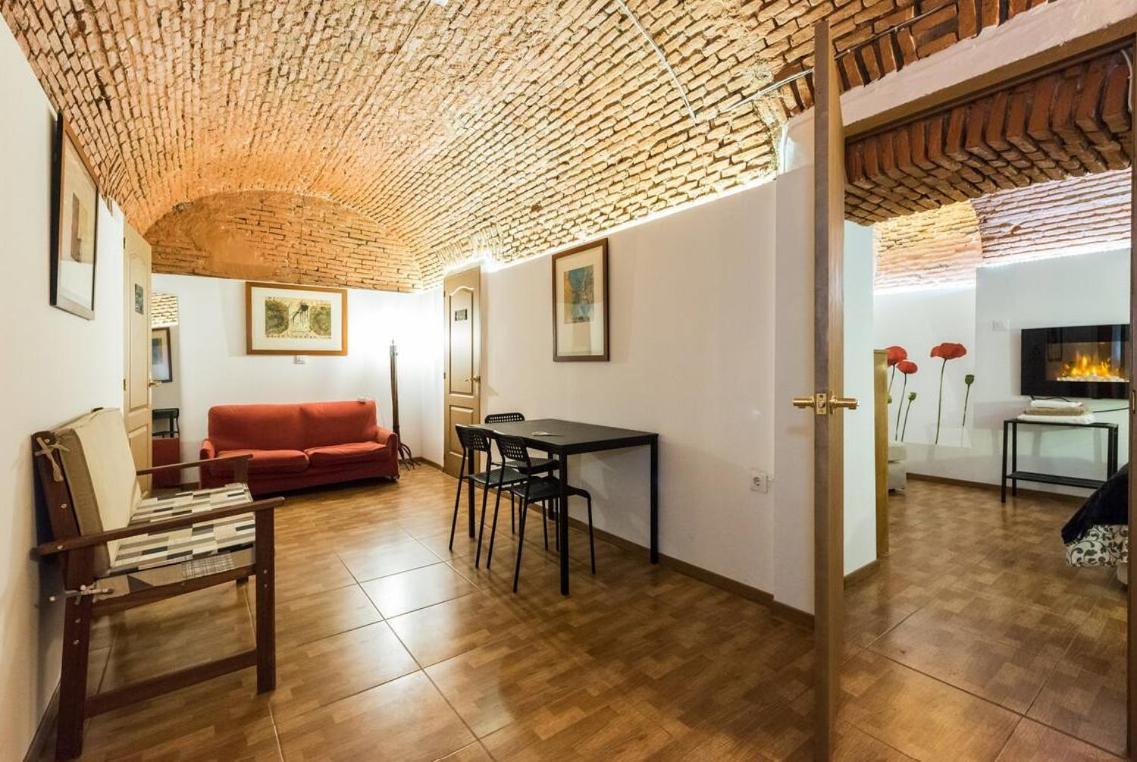 Encomienda Guest House Μαδρίτη Εξωτερικό φωτογραφία